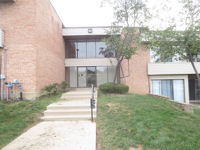 1st image of 1095 N Sterling Ave APT 102