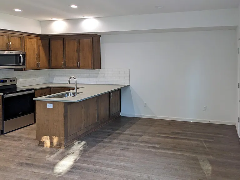 2152 Trade St SE #2152 — Photo 4