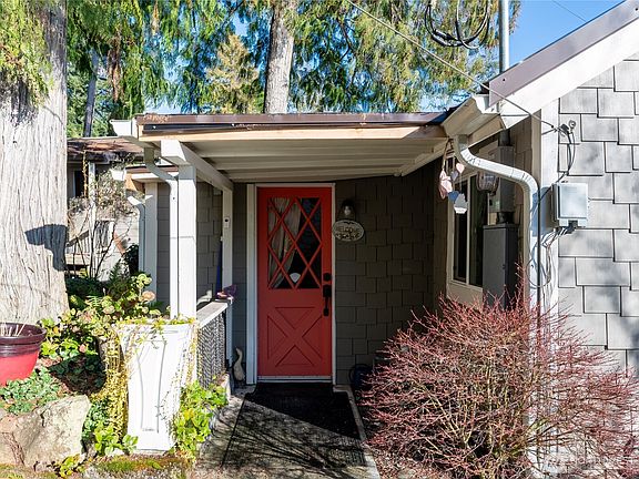 3rd image of 791 Seal Rock Road