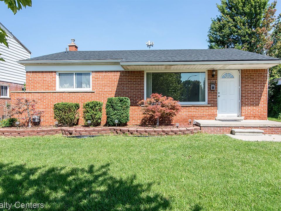 1st image of 27600 Mackenzie Dr