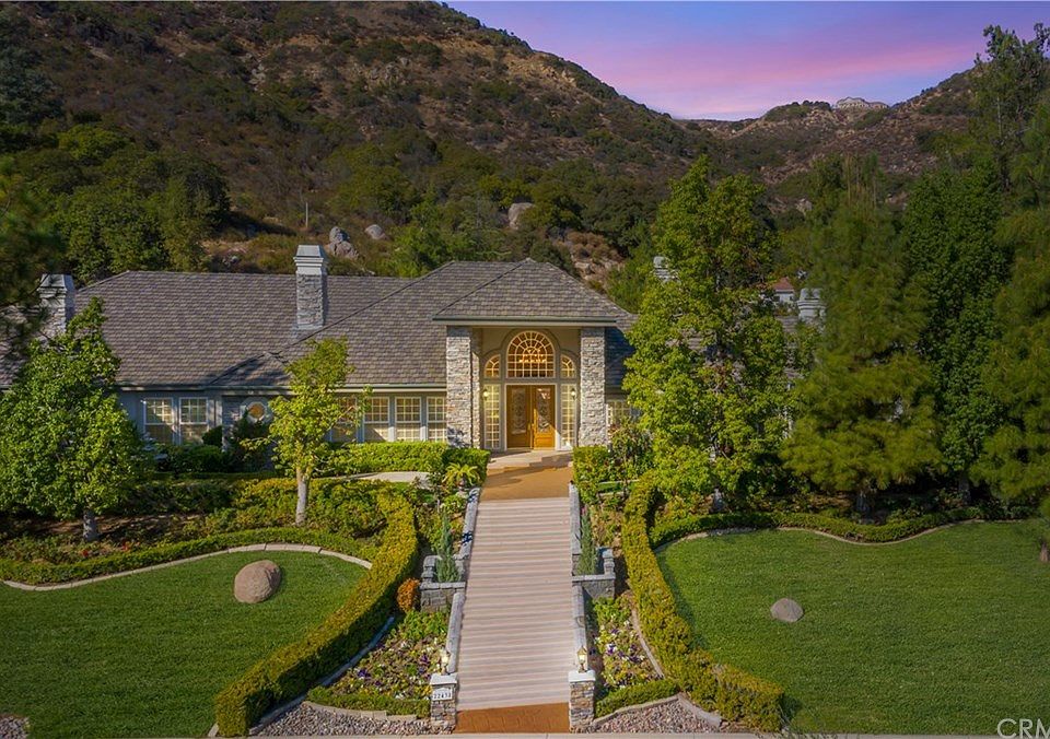 1st image of 22438 N Bear Creek Dr