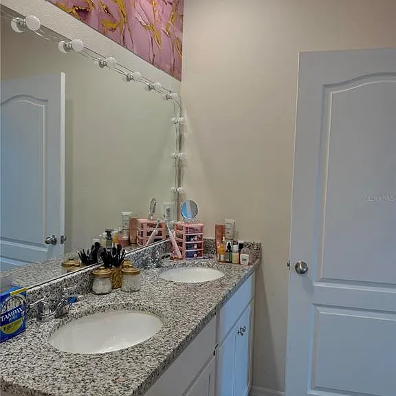 1217 Balsam Dr — Photo 9