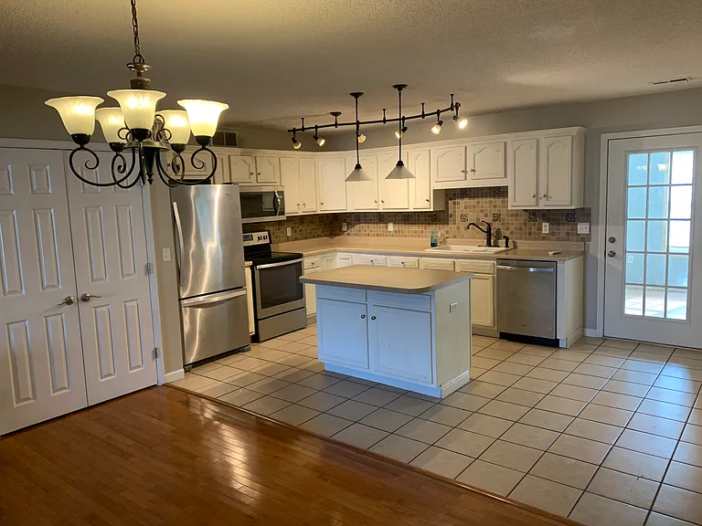 3115 Flynn Blvd — Photo 10