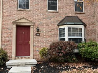 801 Skyview Dr #801, York, PA 17406