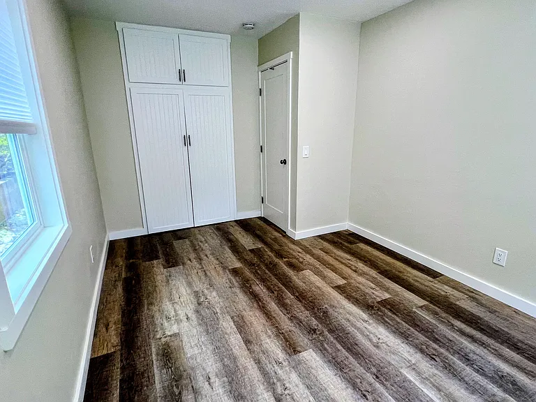 446 Tulare Ave — Photo 14