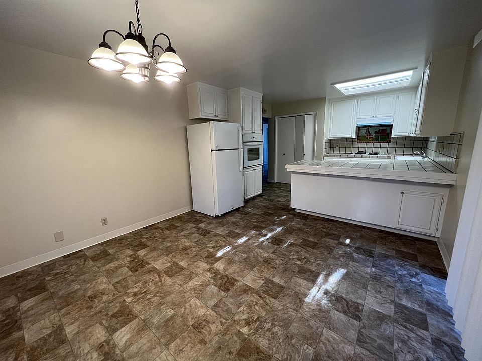 1st image of 246 Echo Ave APT 1