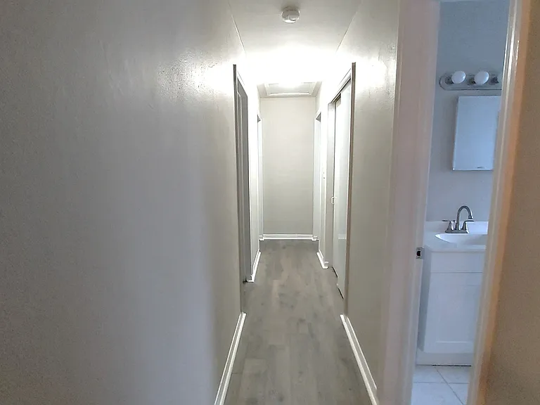 2247 Stella St — Photo 5