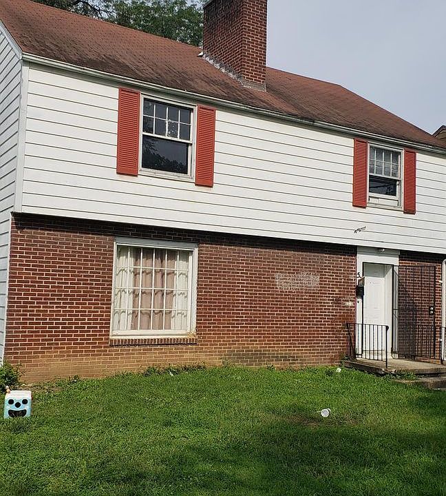 2nd image of 51-53 Waverly St