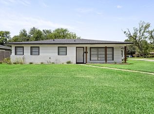 260 Canterbury Dr, Beaumont, TX 77707