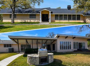 1124 W 6th St, Brady, TX 76825