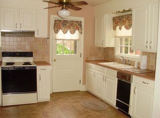 389 Lakeside Dr, Halifax, VA 24558