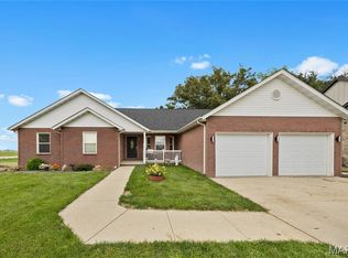 9507 Woodcrest Pl, Breese, IL 62230