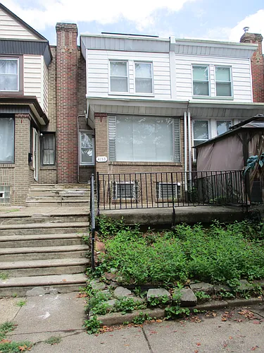 4153 Stirling St Photo 1