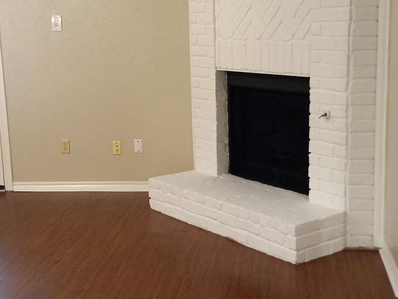 3rd image of 3200 Foxboro Dr