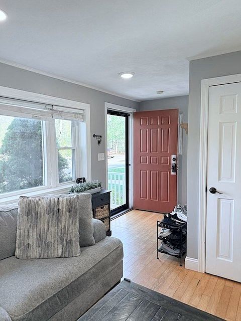 1st image of 152 E Bacon St APT D2