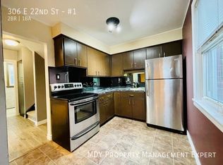 306 E 22nd St #1, Hamilton, ON L8V2W1