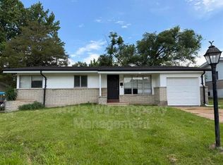 2257 Luxmore Dr, Saint Louis, MO 63136