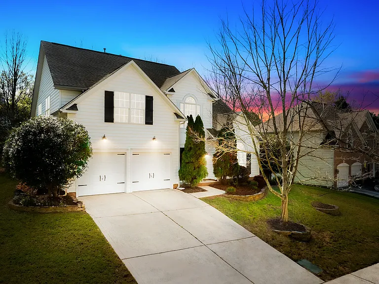 20307 Southshore Dr — Photo 1