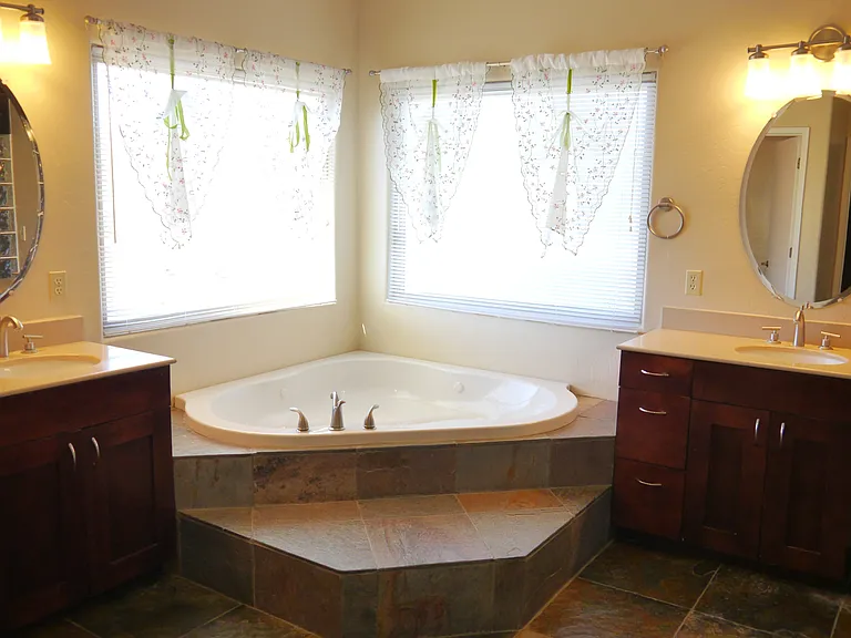6510 N Camino Arturo — Photo 10
