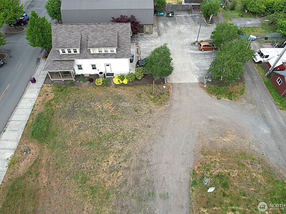 5th image of 177 W Bell Street