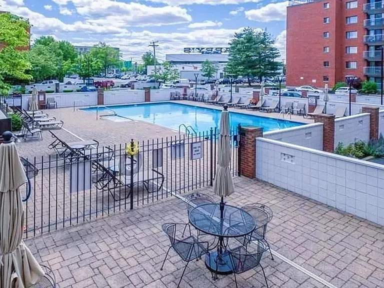 Patio, Pool, Hot tub