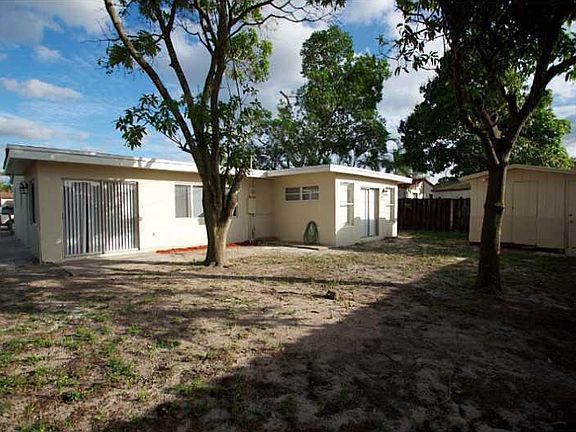 5th image of 1410 NW 69th Way