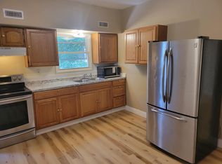 27 Richards St APT 2, Worcester, MA 01603