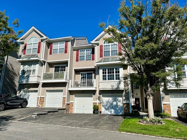 156 Vista Ter, Pompton Lakes, NJ 07442