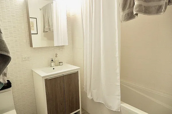 Rented by Dream Space Realty | media 8