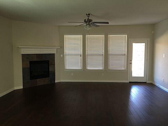 3rd image of 2313 Independence Dr