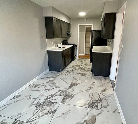 2nd image of 204 Westfield Ave APT 2F