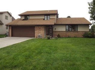 1618 W 38th St, Kearney, NE 68845
