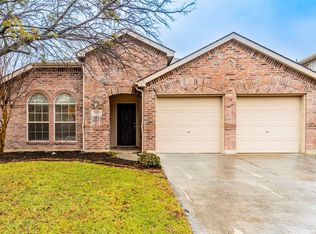 1415 Cardinal Way, Aubrey, TX 76227