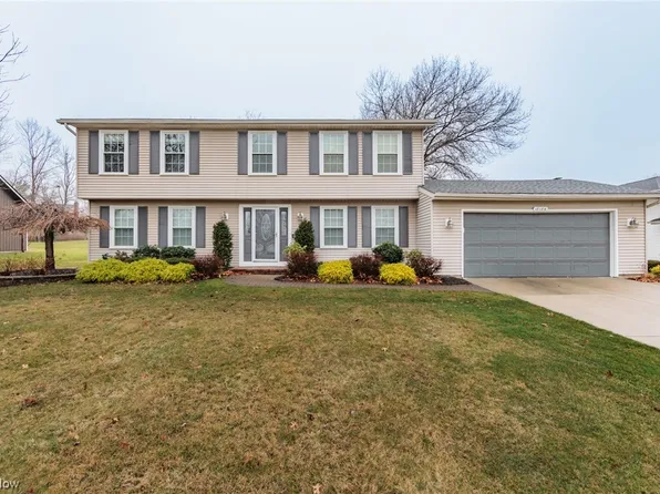 18186 N Inlet Dr, Strongsville, OH 44136