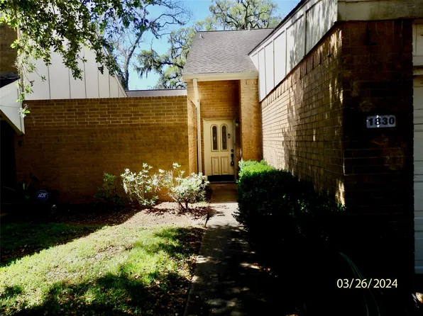 1830 Veranda Dr, West Columbia, TX 77486