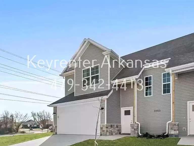 Come live in this brand new duplex in the heart of NWA — Photo 3