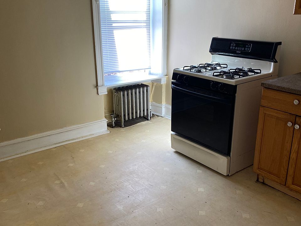 1st image of 4127 Dungan St Floor 2