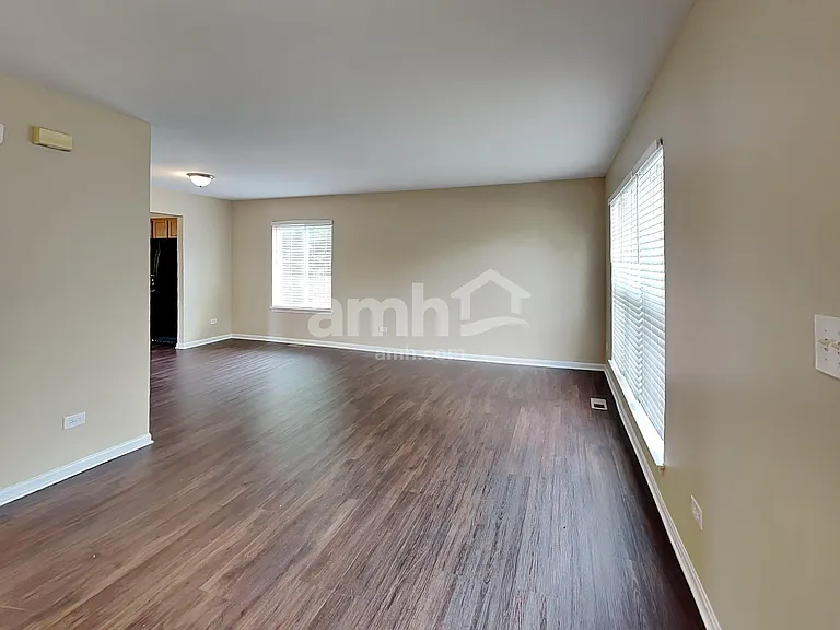 609 Red Barn Trl — Photo 7