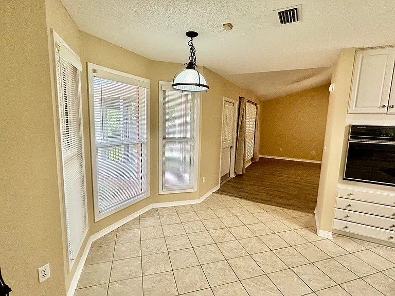 640 Wedgewood Dr — Photo 14
