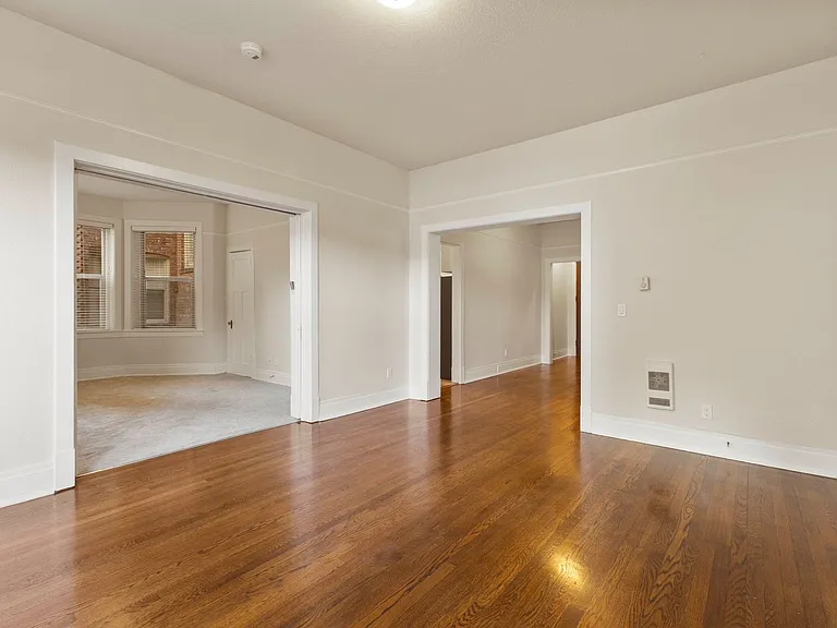 The New Carroll Apartments — Photo 31