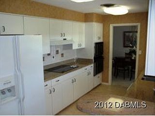 3rd image of 3031 Stanford Ave