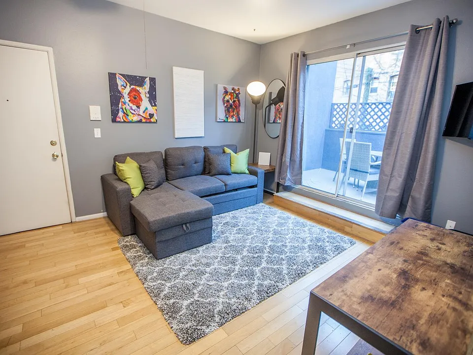 3202 W Sunset Blvd #208