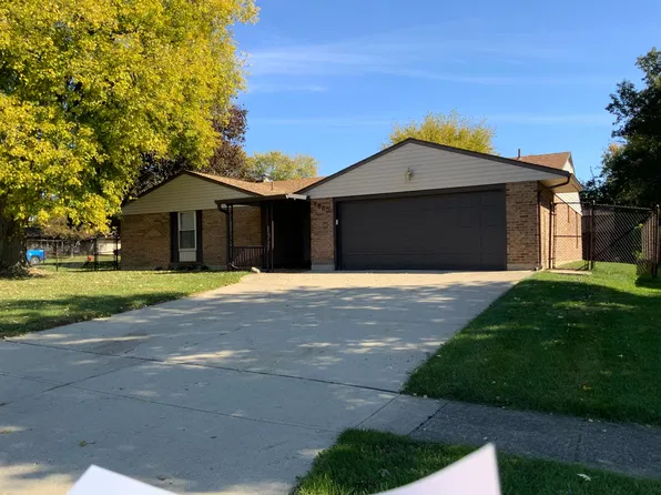7660 Rustic Woods Dr, Huber Heights, OH 45424