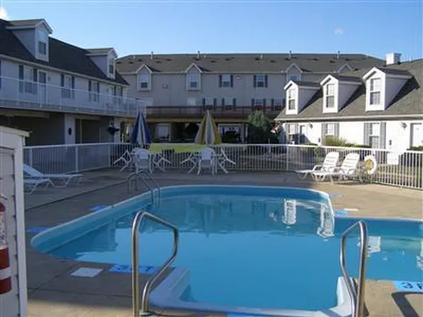 43 N Schooner Point, Port Clinton, OH 43452