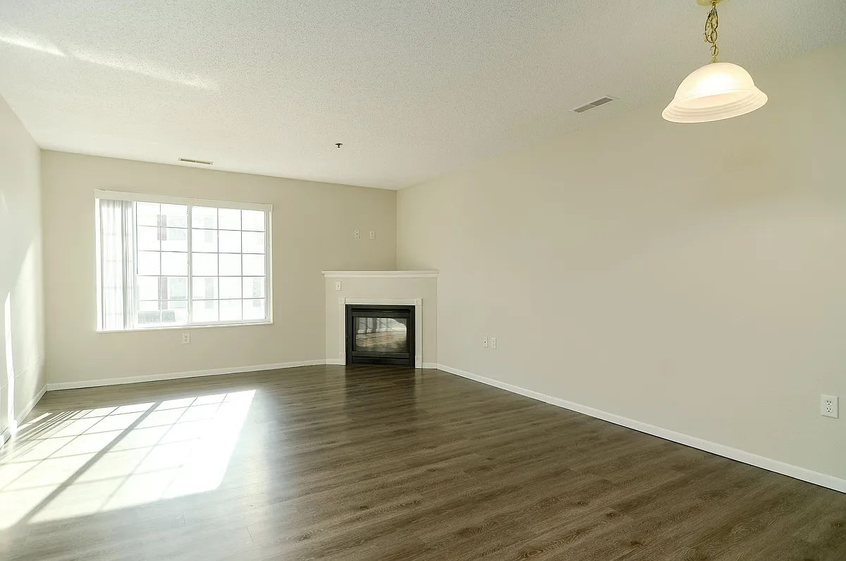 Building Photo - Wyngate