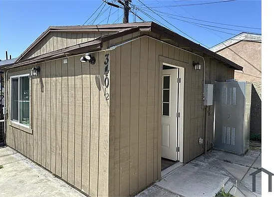 Studio, 700 sqft, $2,000 — Photo 4