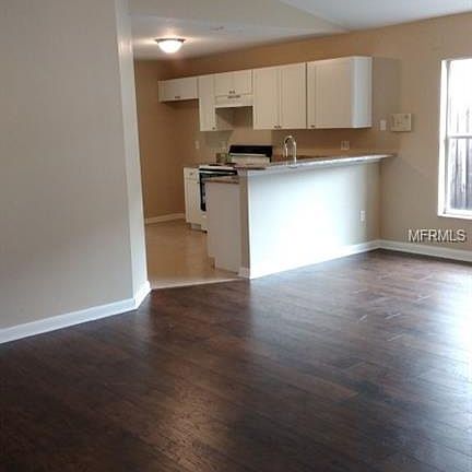2nd image of 2410 Camden Oaks Pl