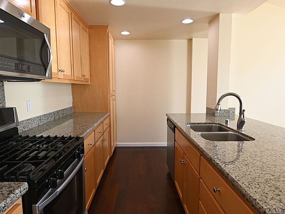 4th image of 1037 Scotia Ter Unit 303