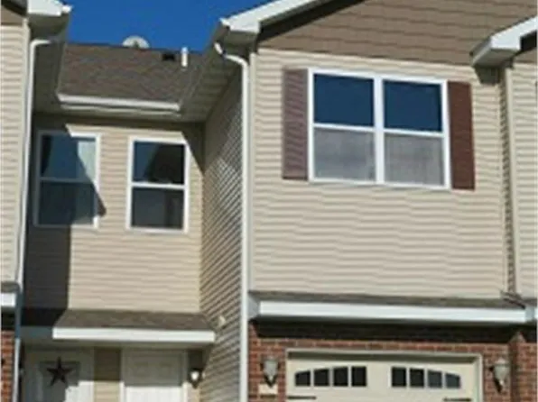 2629 Millstone Dr, Dubuque, IA 52002