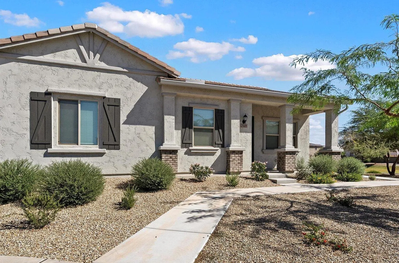 2 bed, 2.0 bath, 1273 sqft, $1,995 — Photo 1
